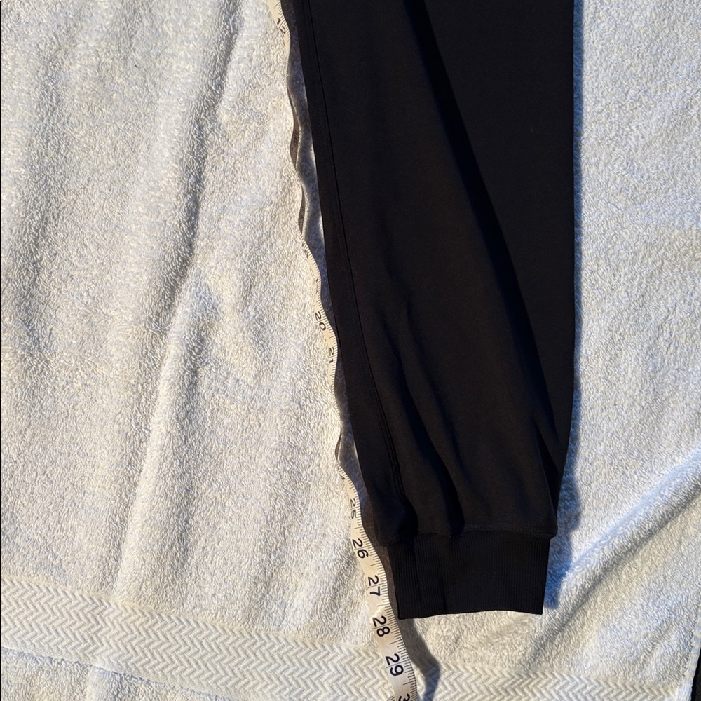 NWOT Lululemon Stretch Luxtreme High Rise Jogger - Picture 12 of 15